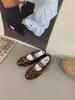 Zapatos Mary Jane Retro Franceses de Doble Hebilla para Mujer 2026 Primavera Nuevos Planos Estampado de Leopardo Zapatos Individuales Mocasines de Punta Redonda