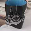 Recolección Transfronteriza de Pendientes Metálicos con Hojas Geométricas Escarchadas, Ganchos para Orejas Creativos Personalizados con Borla de Hoja Redonda Hueca