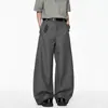 Pantalones de hombre de estilo americano a rayas verticales con caída curva de moda, otoño 2026, holgados, corte limpio, pierna ancha, vintage