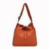 Bolsa de balde plissada de nylon com cordão transfronteiriça modelo novo 2026 cor sólida grande capacidade versátil bolsa de ombro e transversal atacado