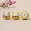 Nuevo color gato exquisito diy accesorios de joyería vintage cerámica gato de la suerte cuentas sueltas cerámica pintada gato de la suerte