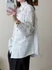 Nova camisa xadrez com estampa bordada fofa estilo retrô japonês de outono, camisa casual solta e versátil para atacado