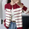 Cárdigan de Punto Bordado con Rayas de Contraste Coreano para Mujer 25 Otoño e Invierno Nuevo Suéter Holgado de Combinación de Colores con Cuello Redondo para Mujer