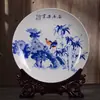 Fabricante de Decoraciones de Platos de Porcelana Artesanal de Jingdezhen Vende Platos de Exhibición para Sala de Estar y Adornos Cerámicos de Estilo Chino al por Mayor en Stock