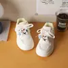 Zapatos para Niñas 2026 Otoño Nuevos Zapatillas de Lona de Cuero de Dibujos Animados para Niños Transpirables Casuales Zapatos Blancos para Niñas Modernos