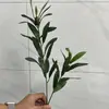 Ramas de olivo verdes artificiales con cuatro horquillas y frutos, perfectas para decoraciones de bodas, decoración del hogar, accesorios de fotografía y arreglos florales.