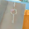 Chaveiro Pingente Liga Cartoon Gato KT Cor Macaron Design Criativo Vazado Gato Fofo Pingente para Bolsa Mi