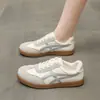 Tênis de treinamento alemão versátil de sola reta para estudantes mulheres, novo lançamento primavera-verão 2026 super populares tênis casuais femininos