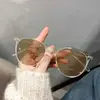 Gafas de Estilo Influencer de Moda con Montura Redonda Lisa, Juveniles, Frescas, Dulces, que Cambian de Color Sensibles a la Luz, Aptas para Lentes Graduados, Versátiles para Mujeres al Salir o Ir al Trabajo