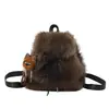 Nueva bolsa de felpa otoño e invierno 2026 para mujer, gran capacidad, estilo universitario, adecuada para la escuela y los desplazamientos, mochila pequeña peluda