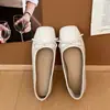 Zapatos náuticos versátiles de estilo francés con suela blanda, para mujer, otoño 2026, con lazo, puntera cuadrada, planos para todas las estaciones, planos de princesa.