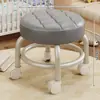 Taburete giratorio para cambiarse los zapatos, taburete redondo para cuidar niños, uso doméstico moderno y simple, taburete móvil con ruedas, taburete bajo con ruedas