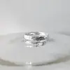 Anillo de Hielo Triturado Plateado Diseño de Nicho para Pareja Anillo de Gama Alta Regalo Día de San Valentín Venta Directa de Fábrica