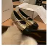 Sapatos rasos de estilo coreano da moda para mulheres, novo modelo da primavera de 2026, que aumentam a altura, sapatos Mary Jane modernos e versáteis com uma única tira