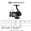 Carretilha de Pesca Daiwa Sweepfire 2B Cs Pesca em Água Doce e Salgada Lançamento de Longa Distância Carretilha para Pesca com Isca
