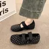Sapatos Mary Jane de bolinhas da moda para mulheres, nova coleção de verão 2026, design de bico quadrado, elegantes e versáteis, perfeitos com vestidos, sapatos baixos