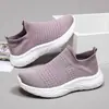 Nuevos zapatos de hombre 2023, zapatos casuales de moda, zapatos deportivos transpirables, zapatos para pareja, zapatos de hombre de punto fly-knit con palomitas de maíz, zapatos ligeros y modernos