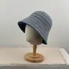 Sombrero de pescador de punto multicolor nuevo de alta calidad para otoño e invierno, sombrero de cubo de lana versátil de estilo coreano, cálido y a prueba de frío