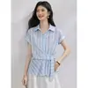 Comercio Exterior Ropa de Mujer 2026 Verano Nueva Camisa Retro Francesa para Mujer, Estilo Veraniego con Cuello Campana, Corbata, Rayas Verticales y Corte Holgado
