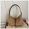 Bolsa de Ombro de Veludo Cotelê Europeia e Americana Nova Moda Outono e Inverno Textura Grande Capacidade Bolsa Feminina para o Dia a Dia Bolsa Tote de Mão