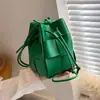 Bolso Pequeño de Diseño de Nicho para Mujer 2022 Nuevo Bolso Cubo Tejido a Mano de Moda Versátil Bolso Cruzado Ins