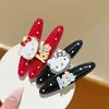 Presilha Lateral Fofa da Hello Kitty para Mulheres, Pequena Presilha Bico de Pato Cartoon Estilo Fragrante, Acessório de Cabelo para Franja de Meninas