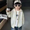 Cárdigan con capucha y cremallera a rayas azules para bebé niño, primavera y otoño, chaqueta casual de punto estilo coreano para niños, suéter de otoño para niños