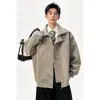 Nueva chaqueta de cuero para hombre 2026 con cuello alto, con un diseño elegante y genial, corte holgado y una estética de ropa de trabajo moderna, disponible en tallas grandes