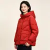 2026 Chaqueta de Algodón con Capucha Única Súper Atractiva para Mujer Estilo Caliente de Invierno Sensación de Alta Gama Bolsillos Grandes Abrigo de Algodón Ropa de Abrigo Gruesa No Voluminosa