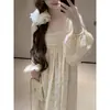 Nova Camisola de Meio Comprimento para Mulheres, Coleção Primavera/Outono 2026, Manga Longa, Casual, Estilo Coreano, Acabamento em Renda, Roupa de Casa, Pode Ser Usada Fora