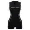Maiô feminino de peça única específico para piscina com pernas de corte reto, modelador e que valoriza a silhueta, com meio zíper, justo, para treinamento esportivo, para estudantes