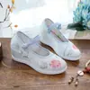 Zapatos de Baile para Mujer Estilo Chino Grulla Blanca, Modelo Nuevo, Nuevos Zapatos Estilo Chino con Aumento Interno de Altura, para Falda Ma Mian, Cheongsam, Bordado Estudiante