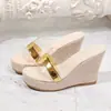 Nuevas Sandalias de Plataforma con Cuña de Verano Tallas Grandes Transparentes para Mujer Zapatos 2025 Chanclas de Suela Gruesa Estilo Europeo Americano Calzado para Exteriores