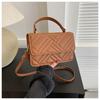 Xadrez Relevo popular 2023 simples início de outono nova moda casual ombro transversal portátil pequeno quadrado bolsa feminina