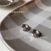 Pendientes de Aro Minimalistas Estilo Romano con Circonita Europeos y Americanos Hip-Hop Pendientes de Botón Versátiles de Lujo Ligero con Circonita