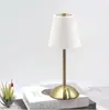 Lámpara de Mesa Recargable Plisada Nórdica Decoración de Dormitorio Atmósfera Lámpara de Mesa Moderna Simple Estilo Europeo Dormitorio Principal Luz Nocturna de Noche