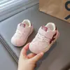 Sapatos para bebês e crianças pequenas, sapatos infantis para 1-3 anos, sapatos de bebê com solas macias, sapatos de malha antiderrapantes, respiráveis, novo modelo de outono
