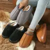 2026 Novo Modelo Transfronteiriço Cor Sólida Retalhos de Couro Sintético Pantufas Domésticas Sola Grossa Antiderrapante Leve Quente Pantufas de Algodão para Mulheres
