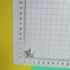 Sentido avanzado de gris plateado rosa gato lazo pez pequeño accesorios carcasa de teléfono móvil accesorios para el cabello materiales hechos a mano al por mayor