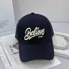 Boné de Baseball Bordado com Letra da Moda Unissex Versátil Chapéu de Sol com Sombra 2026 Novo Respirável Boné de Baseball para Casal