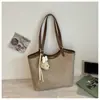 Bolso nuevo, simple, de gran capacidad para mujer, bolso tote casual de gran capacidad para el día a día, bolso de hombro versátil para llevar debajo del brazo, moderno