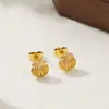 Pendientes Exquisitos y Minimalistas de Acero de Titanio con Forma de Concha para Mujer, Pendientes de Verano con Diseño de Nicho y un Toque de Lujo, Accesorios de Lujo de Moda