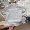 Moda Feminina Doce e Fashion T25 Verão Novo Bebê Falso Duas Peças Renda Renda Infantil Coreana Manga Curta Camiseta