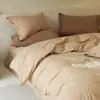 Conjunto de quatro peças liso com botões para camas de casal, adequado para casa, casa de temporada, casa de aluguel, dormitório, conjunto de três peças