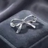 Broche de Lazo, Elegante y Refinado, Sencillo y Versátil, Pin para Traje, Moda para Viajar, Decoración de Accesorio Estilo Coreano