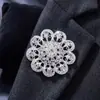 Moderna Broche de Girasol con Pedrería de Lujo Ligero Accesorio de Vestido de Mujer de Gama Alta Broche Versátil Pin para Traje