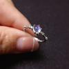 Anillo de Joyería con Gema de Nuevo Color, Plata 925 Electrochapada con 18K, Incrustado con Piedra Lunar Azul Natural, Diseño Redondo Simple, Una Pieza para Venta al Por Mayor