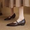 La primera capa de cuero lavado estilo retro francés Mary Jane zapatos pequeños de cuero nuevo tacón bajo suela de res puntera cuadrada boca en V boca poco profunda zapatos