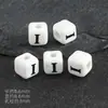 Cuentas Cerámicas Cuadradas de 8 mm con Letras y Agujeros Verticales, Materiales para Manualidades Infantiles, Cuentas Sueltas, Forma de Corazón, 26 Letras, Accesorios para DIY, Pulsera