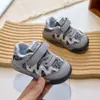 Novos Tênis Esportivos de Outono 2026 para Bebês Meninos e Meninas, Tênis de Caminhada Leves e Modernos, Sapatos Antiderrapantes para Caminhada de Crianças Pequenas